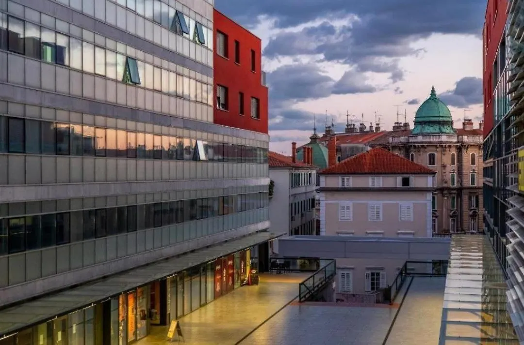 Modern Studio Apartment Noyan Croatia